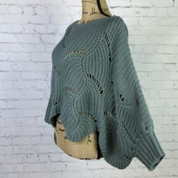 Moon & Madison Sage Green Scallop Edges Batwing Sweater