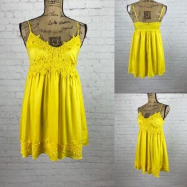 Forever 21 Sunshine Yellow Daisy Trimmed Sun Dress