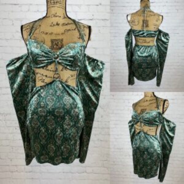 Fashion Nova Hunter Green/Gold Velvet Open Middle Attached Sleeve Dress